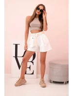 Dámské šortky s vysokým pasem a páskem ecru