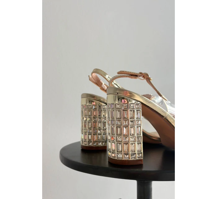 Sandály na podpatku s krystaly D&A MR52-237 zlaté Sandály na podpatku s krystaly D&A MR52-237 zlaté