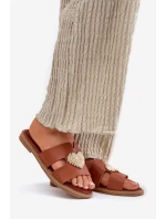 Dámské sandály na plochém podpatku se zlatou ozdobou model 21697080 - EVENTO Dámské sandály na plochém podpatku se zlatou ozdobou model 21697080 - EVENTO