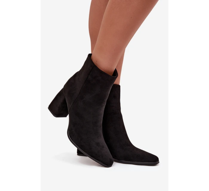 Dámské kotníkové boty na podpatku z eko semiše černé model 21714909 - Boto