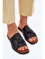 Dámské pantofle na plochém podpatku s ozdobným vázáním černé Norela Dámské pantofle na plochém podpatku s ozdobným vázáním černé Norela