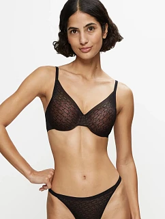 TRIUMPH – Signature Sheer: Polstrovaná podprsenka s kosticemi, neviditelná pod topy Triumph