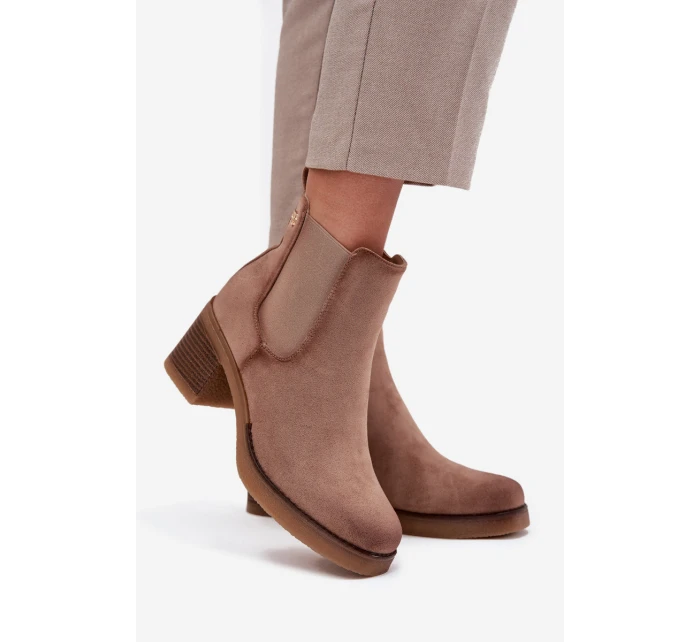 Dámské kotníkové boty na podpatku zateplené béžové model 21707438 - Boto Dámské kotníkové boty na podpatku zateplené béžové model 21707438 - Boto