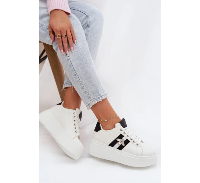 Dámské tenisky na platformě s bílým přívěskem Palvessa Dámské tenisky na platformě s bílým přívěskem Palvessa