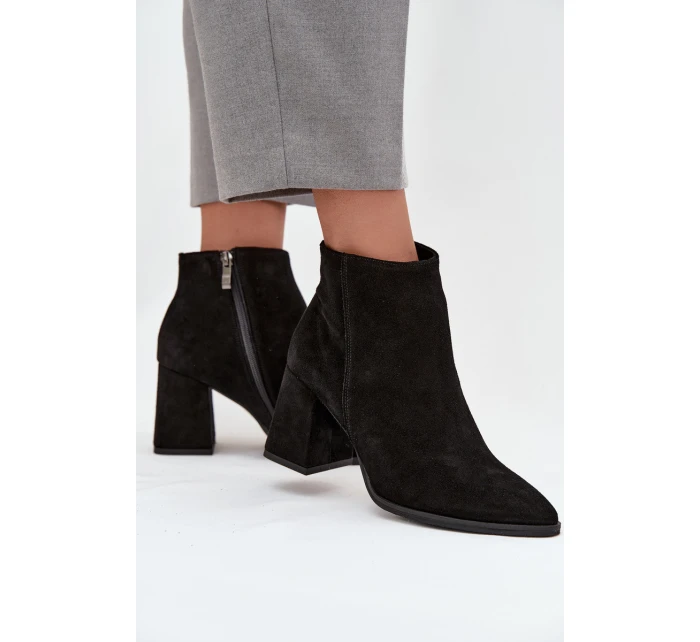 Dámské zateplené kotníkové botky z přírodního semiše na sloupku – černé Zazoo Dámské zateplené kotníkové botky z přírodního semiše na sloupku – černé Zazoo