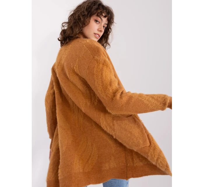 Sweter AT SW model 19014671 camelowy - FPrice Sweter AT SW model 19014671 camelowy - FPrice