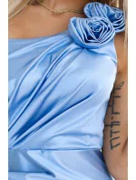 dlouhé saténové šaty na jedno rameno s růžemi model 20998770 - numoco basic