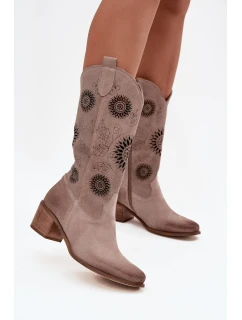 Semišové kožené dámské kozačky s perforovaným vzorem Zazoo 3852 Cappuccino