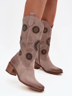 Semišové kožené dámské kozačky s perforovaným vzorem Zazoo 3852 Cappuccino