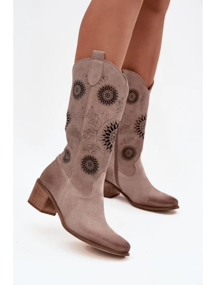 Semišové kožené dámské kozačky s vzorem  Cappuccino model 21713265 - Zazoo