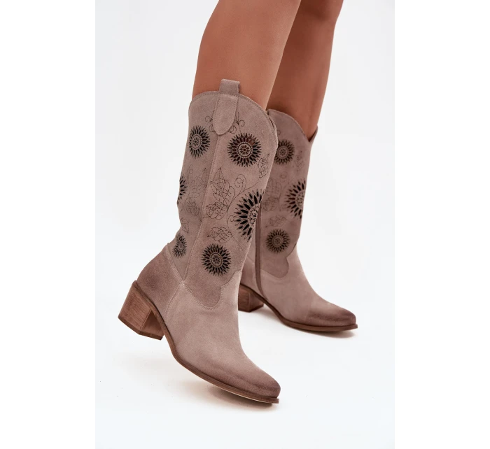 Semišové kožené dámské kozačky s vzorem  Cappuccino model 21713265 - Zazoo