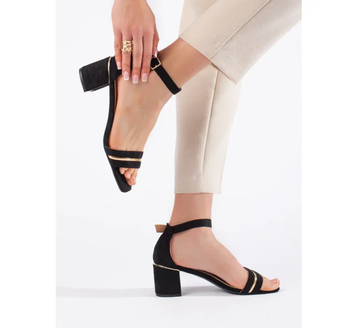 Moderní sandály dámské černé na širokém podpatku Moderní sandály dámské černé na širokém podpatku