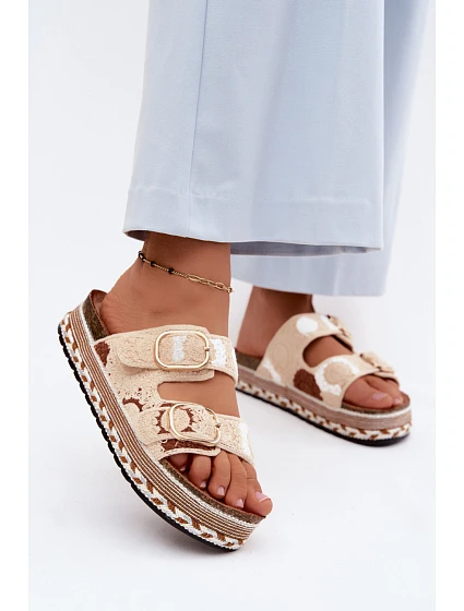 Klapky na platformě model 227935 Step in style