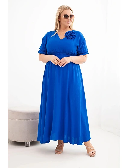 Dámské plus size šaty s výstřihem do V a s nařaseným pasem chrpové