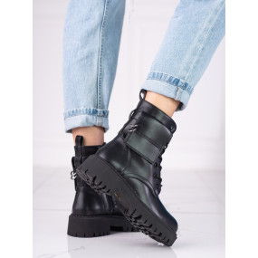 Módní  kotníčkové boty dámské černé na plochém podpatku