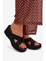 Dámské pantofle na platformě z eko semiše černé model 21919314 - Boto