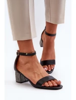 Dámské sandály z eko kůže na zdobeném podpatku černé Wiatalia Dámské sandály z eko kůže na zdobeném podpatku černé Wiatalia