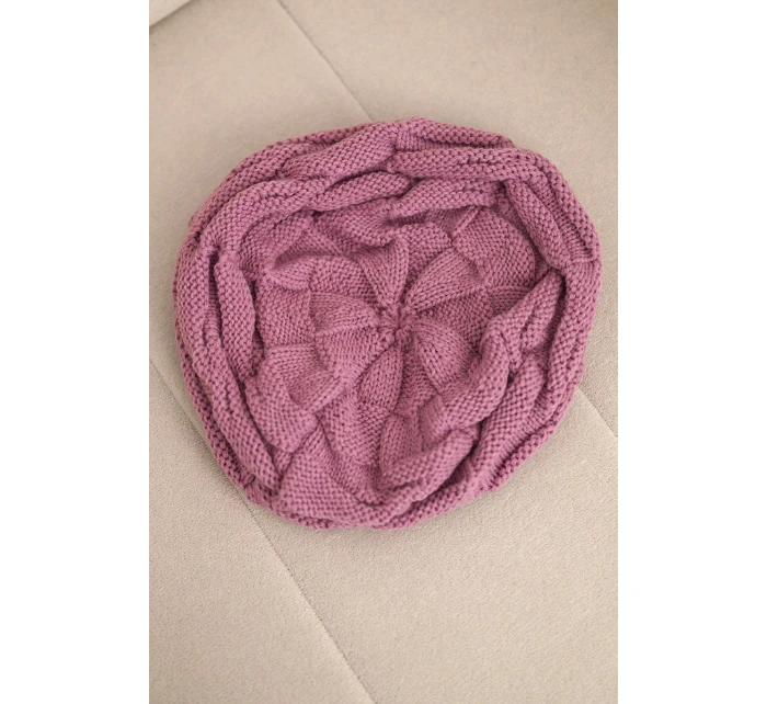 Dámská zimní čepice z vlny s ozdobným pletením a kamínky K397 fialová