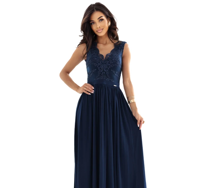 dlouhé elegantní maxi šaty s krajkovým a rozparkem na nohou tmavě modré model 21318836 - numoco
