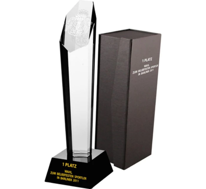 Trofeum szklane grawerowane z etui + wypełnienie farbą Trofeum szklane grawerowane z etui + wypełnienie farbą