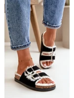 Dámské Pantofle S Přezkami A Kožíškem Černé model 21670217 - Boto Dámské Pantofle S Přezkami A Kožíškem Černé model 21670217 - Boto