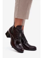 Kožené lakované kotníkové boty na klínku s ozdobným detailem zateplené Zazoo 60560 bordó