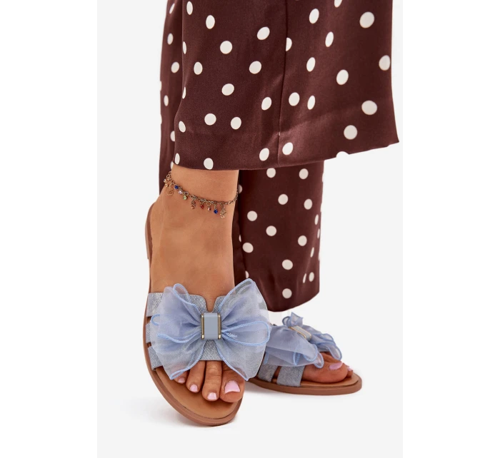 Dámské pantofle na nízkém podpatku s tylovou mašlí – denimové