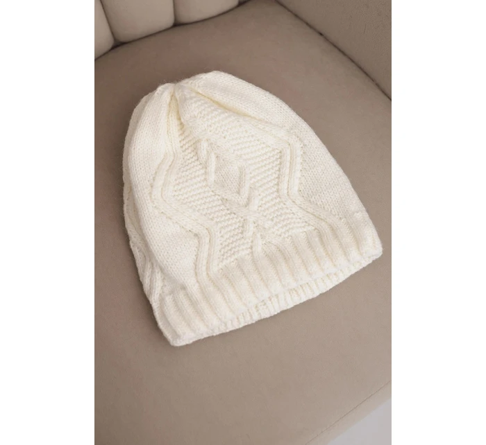 Čepice s polarovým fleecem Sylwia K244 ecru Čepice s polarovým fleecem Sylwia K244 ecru