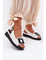 Kožené dámské sandály na klínu s ozdobou Artiker 56C2157 bílé