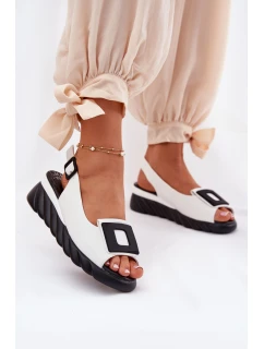 Kožené dámské sandály na klínu s ozdobou Artiker 56C2157 bílé