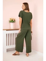 Viskózový komplet plisovaná halenka + kalhoty khaki Viskózový komplet plisovaná halenka + kalhoty khaki