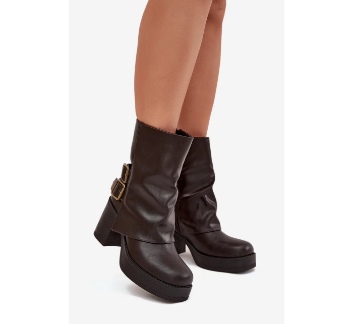 Dámské Botky Na Podpatku S Přezkami Čokoládové model 21704886 - Boto Dámské Botky Na Podpatku S Přezkami Čokoládové model 21704886 - Boto