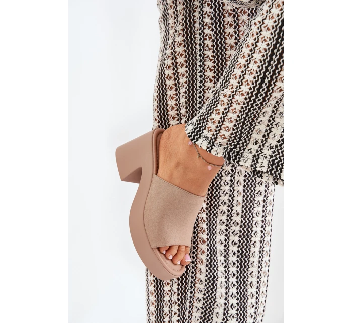 Dámské Sandály Na Podpatku A Platformě Khaki model 21689313 - Boto Dámské Sandály Na Podpatku A Platformě Khaki model 21689313 - Boto