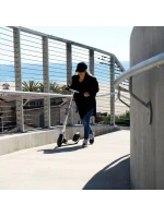 Koloběžka Razor A5 Lux 13073001 (stříbrná barva) Koloběžka Razor A5 Lux 13073001 (stříbrná barva)