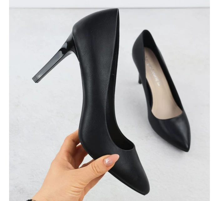 Černé lodičky na jehlovém podpatku Sergio Leone 1339