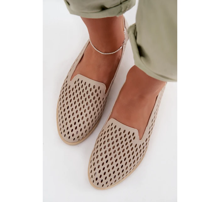 Dámské perforované polobotky Béžové model 22027639 - Boto Dámské perforované polobotky Béžové model 22027639 - Boto