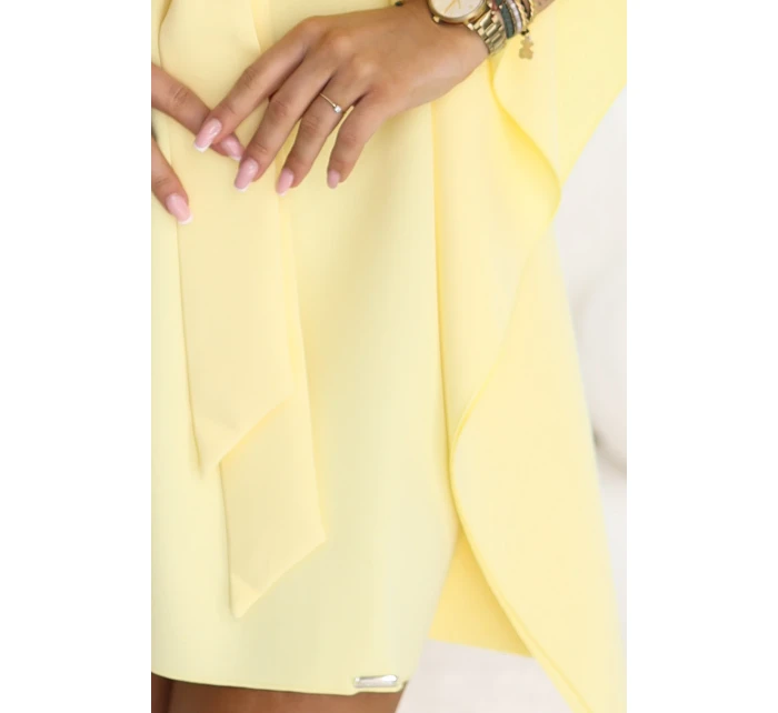 287-41 SOFIA Motýlí šaty se zavazováním v pase - pastelový citron