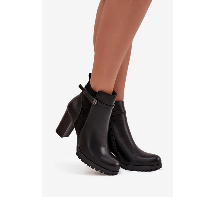Dámské kotníkové boty na sloupku s páskem černé model 21744527 - Boto Dámské kotníkové boty na sloupku s páskem černé model 21744527 - Boto