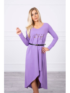Šaty s ozdobným páskem a nápisem fialová