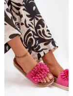 Dámské sandály na platformě s ozdobnými květinami fuchsie model 21704417 - Boto Dámské sandály na platformě s ozdobnými květinami fuchsie model 21704417 - Boto