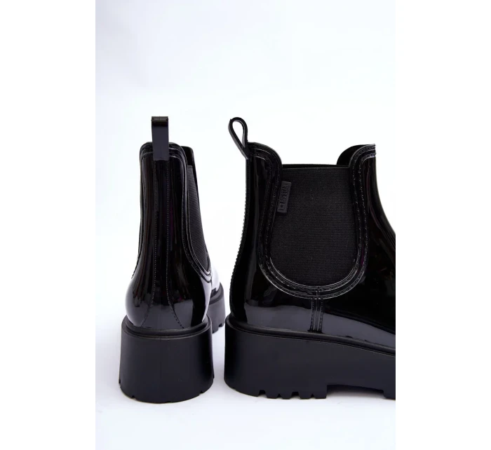 Lakované kozačky na platformě Big Star Černá