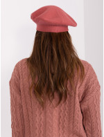 Zaprášený růžový dámský baret s aplikacemi