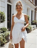Bílá bavlněná šaty s výšivkou na ramínkách FashionStreet EY2671 Bílá bavlněná šaty s výšivkou na ramínkách FashionStreet EY2671