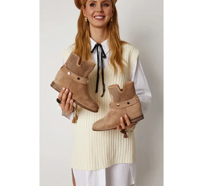 Prolamované dámské jarní boty Béžová Royale Prolamované dámské jarní boty Béžová Royale