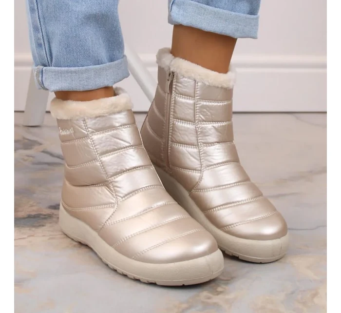 Novinky W EVE181E béžové nepromokavé lakované sněhule