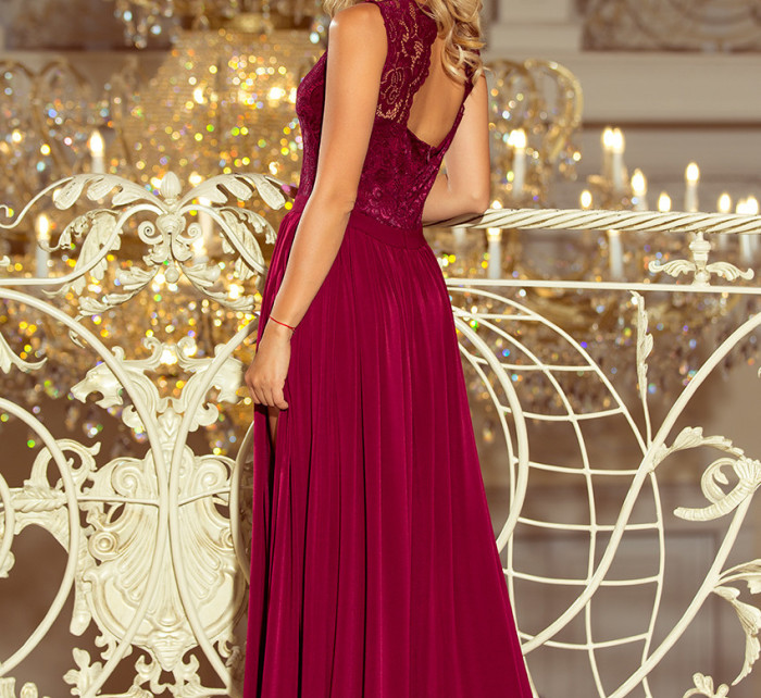 Dlouhé dámské šaty v bordó barvě bez rukávů, s krajkovým výstřihem model 6710856