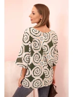 Dámská bavlněná blůza s model 21202201 vzory a ohrnutým rukávem khaki - K-Fashion