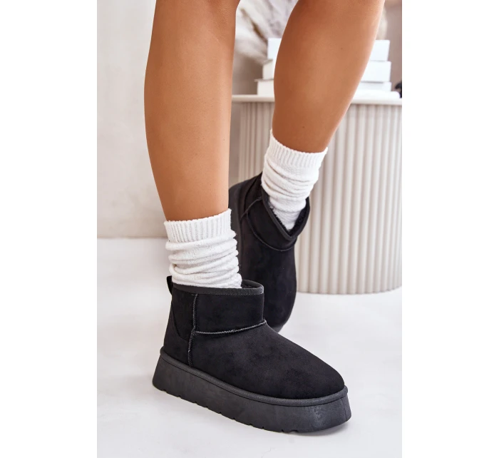 Nízké dámské sněhule na platformě zateplené kožíškem černé Saldren Nízké dámské sněhule na platformě zateplené kožíškem černé Saldren