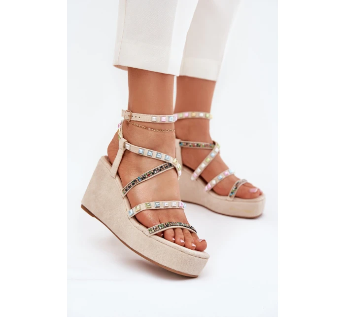 Dámské Sandály Na Klínu Se Na Béžové model 21702856 - Boto Dámské Sandály Na Klínu Se Na Béžové model 21702856 - Boto