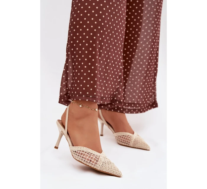 Sandály z pleteniny na jehlovém podpatku světle béžové model 21919223 - Boto